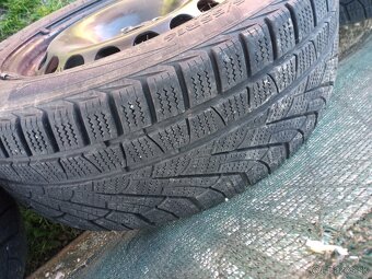 Predám zimné gumy na plech. diskoch R16 na VW, škoda, Se - 6