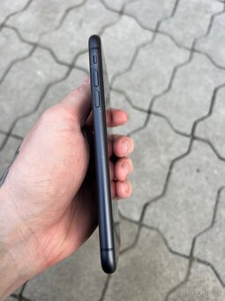 Apple iPhone 11 - 6