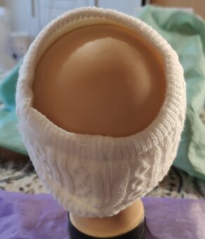 biela zaujímavá čiapka - 6