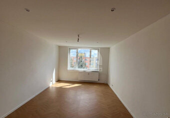 3- izbový byt na sídlisku Juh v Michalovciach - 6