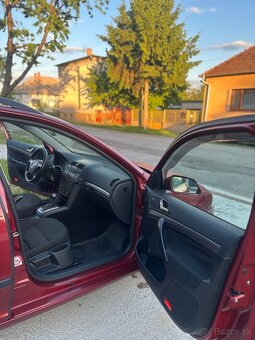 Škoda Octavia Combi 2.0TDI DSG - 6