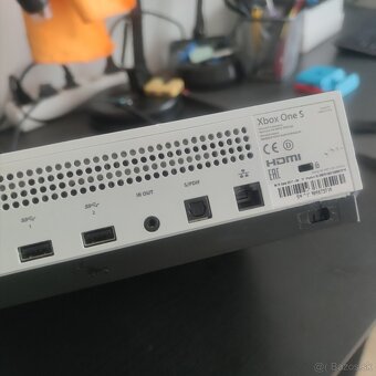 Xbox One S 1TB - Nefunkčný - 6