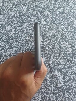 Predám i phone 11 - 6