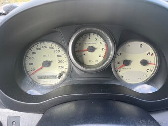 Toyota Rav 4 - 6