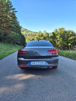 Volkswagen Passat 2.0TDi 4motion - 6