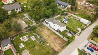 VYMEŇ SUSEDA - VÝNIMOČNÝ STAVEBNÝ POZEMOK, BOČNÁ ULICA, BRA - 6