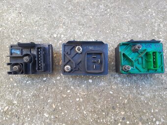 Predám klaksón na Peugeot 106 a Citroen Ax - 6