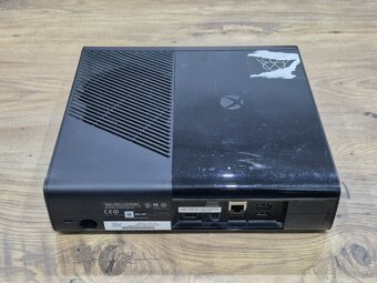 Samostatná herná konzola XBOX 360E - 6