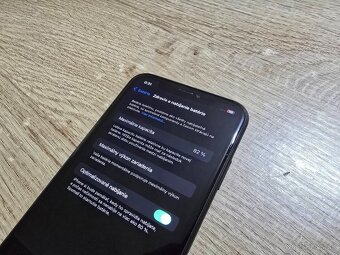 Iphone XR 64gb plnefunkcny ma len bezne znamky pouzivania al - 6