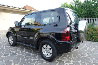 Mitsubishi Pajero 3.2 DI-D GLX 4WD, M5, 118kW, 3d. - 6