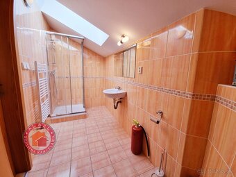 Nezariadený 4 izbový BYT v SENCI - centrum - 6