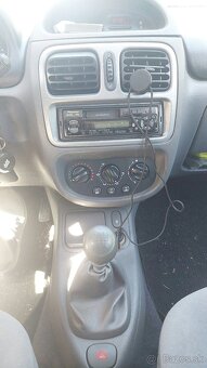 Clio 2 1.4 benzín - 6
