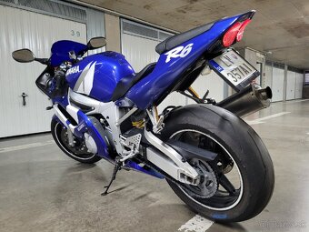 Yamaha R6 - 6