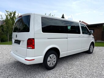 Volkswagen Caravelle 2.0 TDI DSG Comfortline Long 2023 - 6