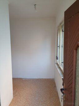 Kvalitný murovaný rodinný dom v okrese Levice - 6