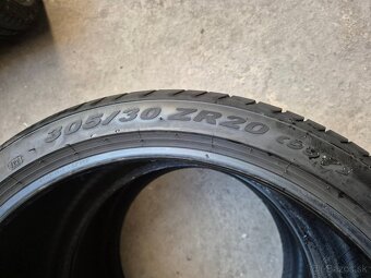305/30 r20 letné 2 ks PIRELLI dezén 6,4 mm DOT2021 - 6