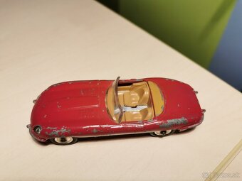 Corgi toys Jaguar E type - 6