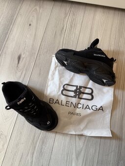Balenciaga - 6