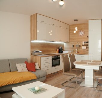 Na prenájom 2-izbový byt v Arborii s parkovaním v garáži - 6