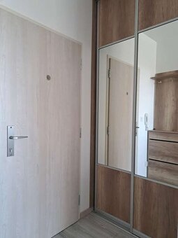 ZNOVU AKTUÁLNE.. 1,5 izbový moderný byt - 6