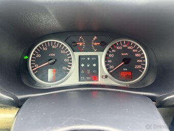 Renault Clio - 6