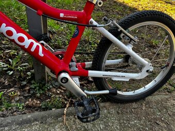 červený  bicykel woom 3 - 6