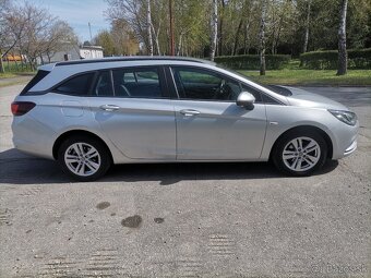 Opel Astra Sports Tourer Combi - 6