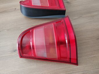 Mercedes A170 zadné svetlá - 6