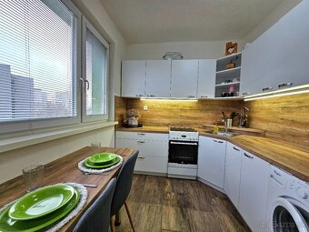 NA PRENÁJOM útulný 2 izb. byt v CENTRE Levíc - 6