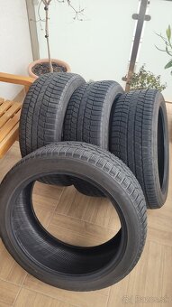 Predám zimné pneu 245/45 R20 Toyo SNOWPROX - 6
