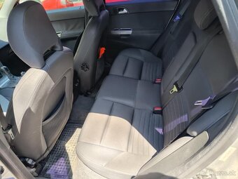 Volvo V50 2.0hdi 100kw - 6