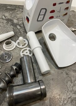 Mlynček na mäso Bosch MFW 3520W - 6