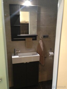 1izb. LAZARETSKÁ UL.(centrum) za 600 €/mes.vrátane energií - 6