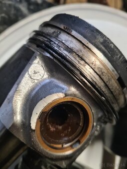 Váhadlá, piesty, diely motora 2.5 tdi, BAC - 6