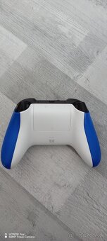 Xbox One S + 22 hier + nový ovládač – výborný stav - 6