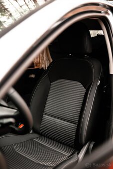 Kia Ceed Hatchback, 1.5L, 118kW, 2022 - 6