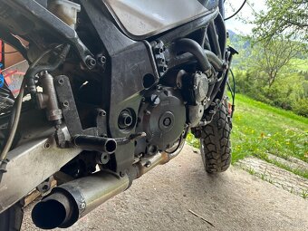 Predám SUZUKI GSXR 600 STUNT - 6