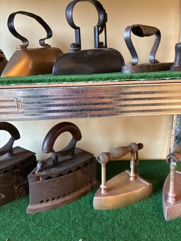 Starožitná žehlička- - 6