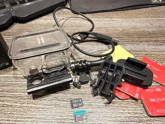Gopro hero 8 black + hromada prislusenstva - 6