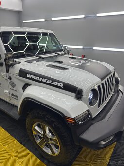 Predám Jeep Wrangler SAHARA 2.0T 4x4 DPH - 6