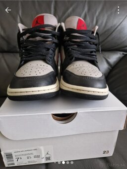 Nike Jordan 1 mid - 6