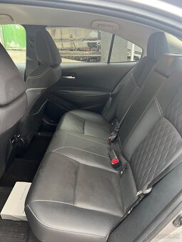 Corolla hybrid - 6