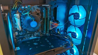 PC s Intel i7-6700, Asus Strix GTX 1060 6 GB - 6