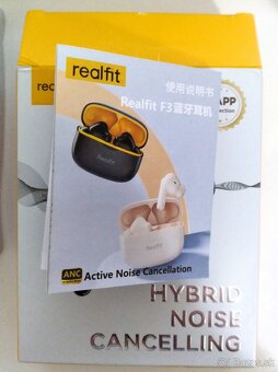 Sluchátka Realfit F3 - 6