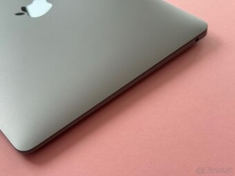 MacBook Air 2019 13 8GB / 128GB - 6