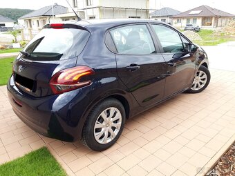 Peugeot 208 - 6