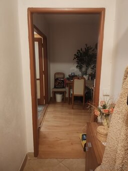 na predaj 2 izbový byt HANDLOVÁ - TOP CENA - 6