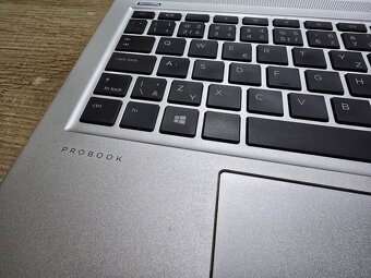 Kovovy HP Probook 440 G6 s procesorom i3 8gb ram a 256gb ssd - 6