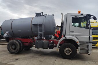 Predám MB AXOR E4 4x2 s cisternou, výborný stav - 6