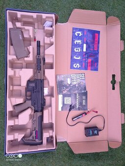 Predám SA M4 CQB M-LOCK hal ETU pieskova - 6